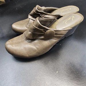 Kim Rogers Womens Clog Shoes 7M Close Toe Open Back Mid Heel Brown Wedge